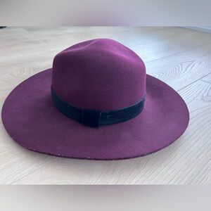 Neiman Marcus Merino Wool Accessory in Rich burgundy